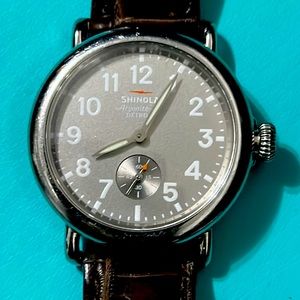Shinola 41mm Runwell, 1069 movement, pressed alligator brown strap, one sub dial
